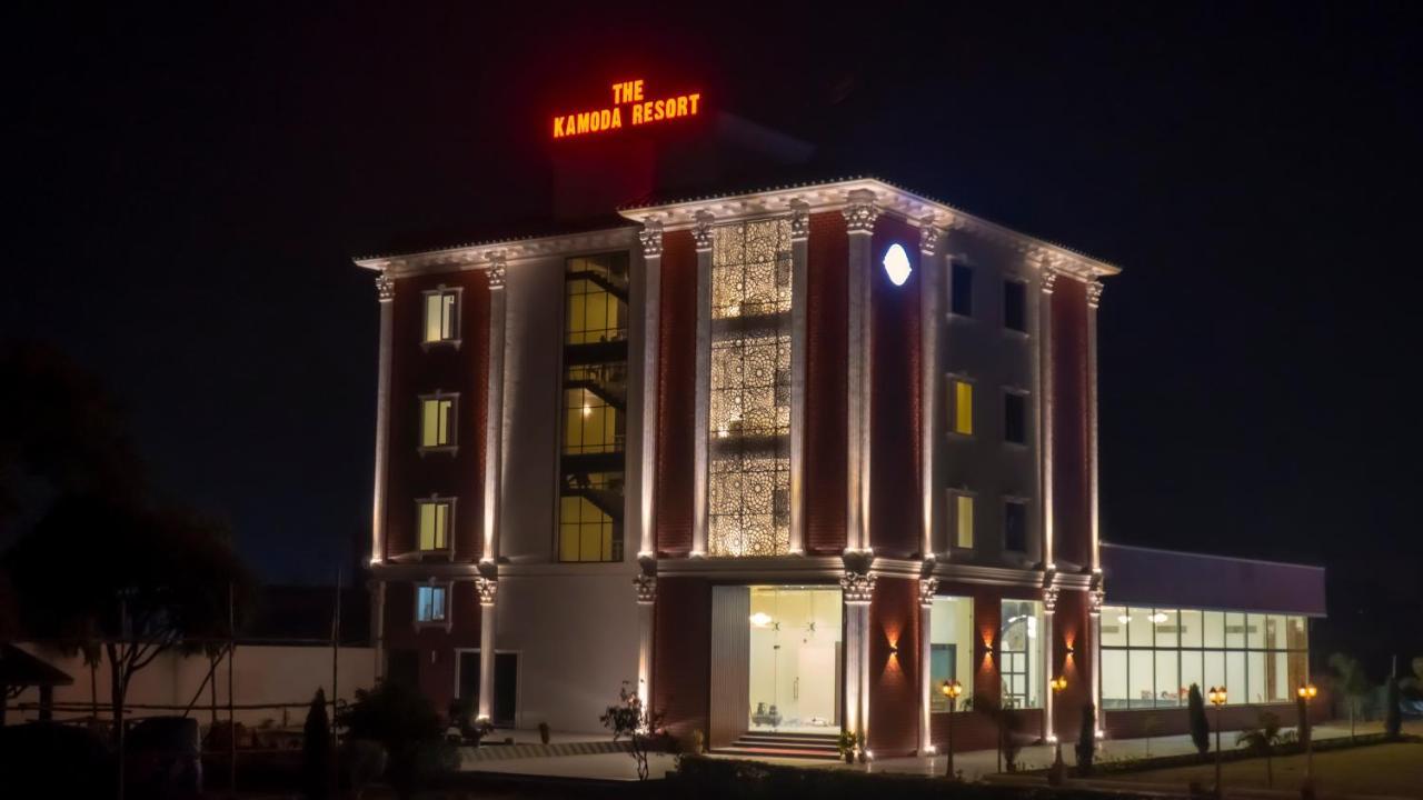 The Kamoda Resort Ambikapur Buitenkant foto