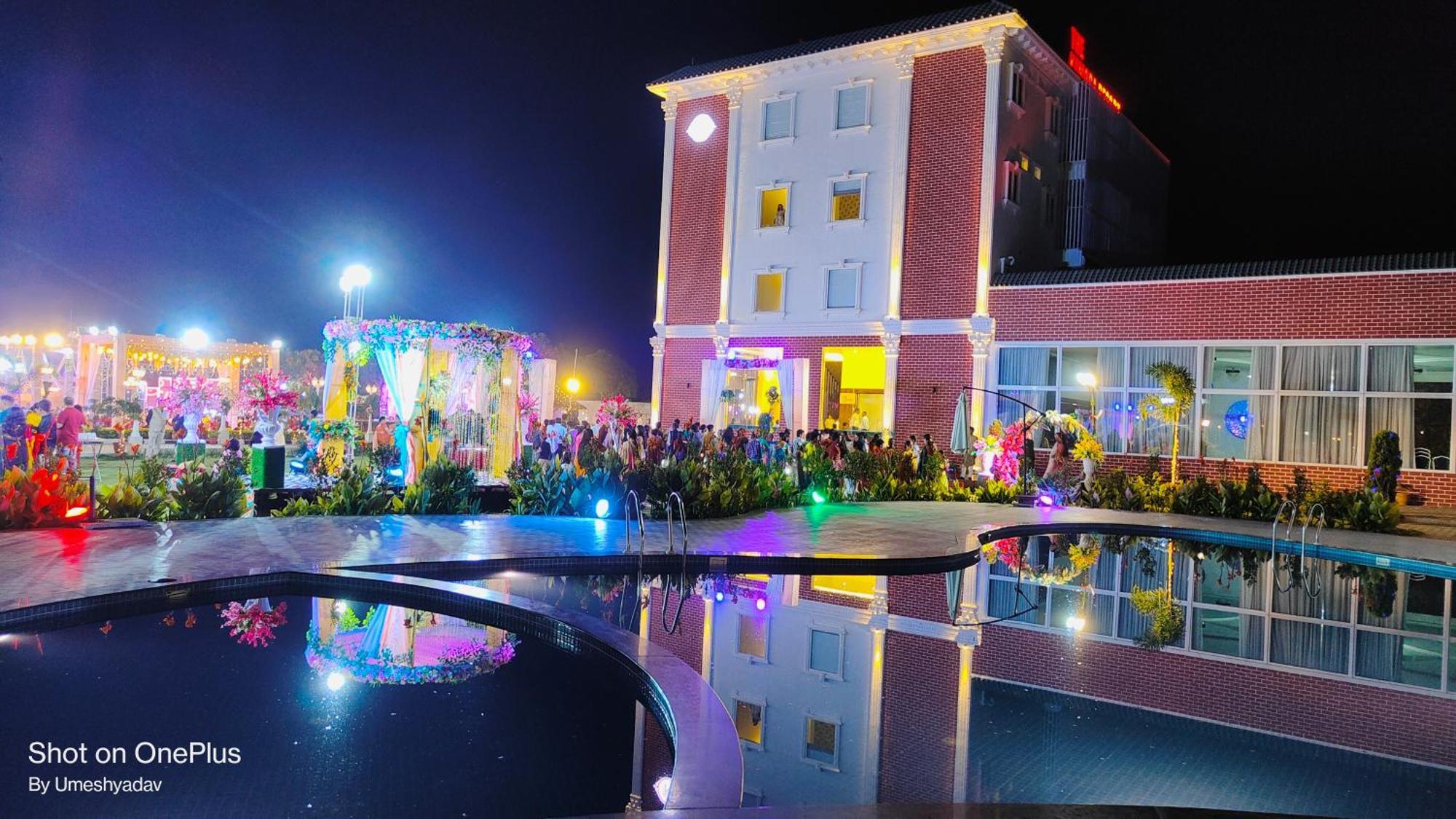 The Kamoda Resort Ambikapur Buitenkant foto